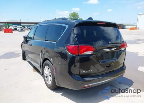 2017 Chrysler Pacifica Touring-L from USA, damaged, VIN 2C4RC1BG5HR730325